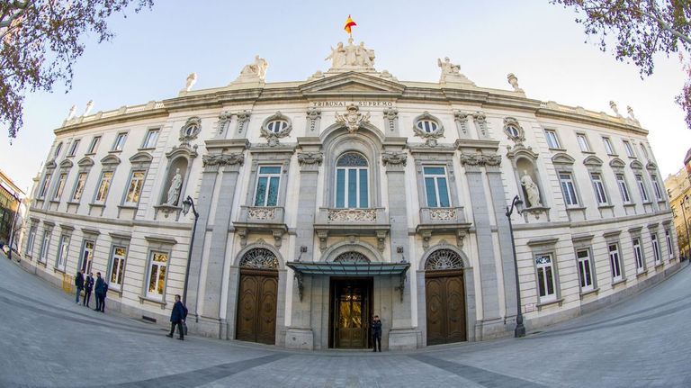 El Supremo declara que una cooperativa lucense actuó como tapadera para dar trabajo irregular a 50 empleados de un matadero de Madrid