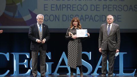 Monchi Sánchez, de La Región, fue premiada por un reportaje sobre los trabajadores de Aspamadis