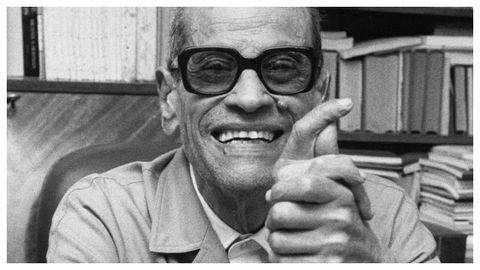 Mahfuz (El Cairo, 1911-2006), el 13 de octubre de 1988, tras conocer que haba sido distinguido con el Nobel.