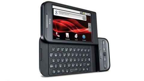 El HTC Dream (2008) fue el primer terminal con sistema operativo Android, impulsado por Google junto a una alianza de compañías tecnológicas como alternativa al iOS de Apple. Hoy está presente en más del 75 % de los smartphones