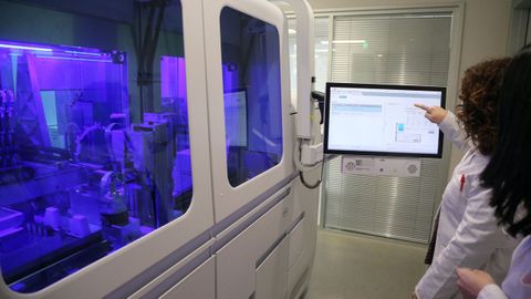 Laboratorio de microbiología del Meixoeiro