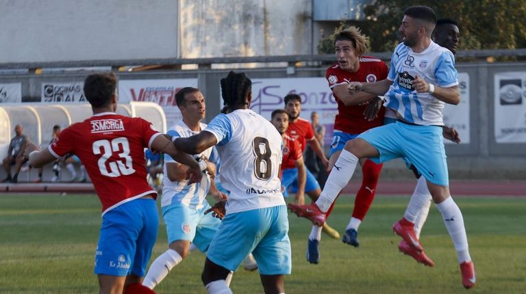 «Ya va siendo hora de ganar fuera de casa», dice Álex Carbonell, jugador del Lugo