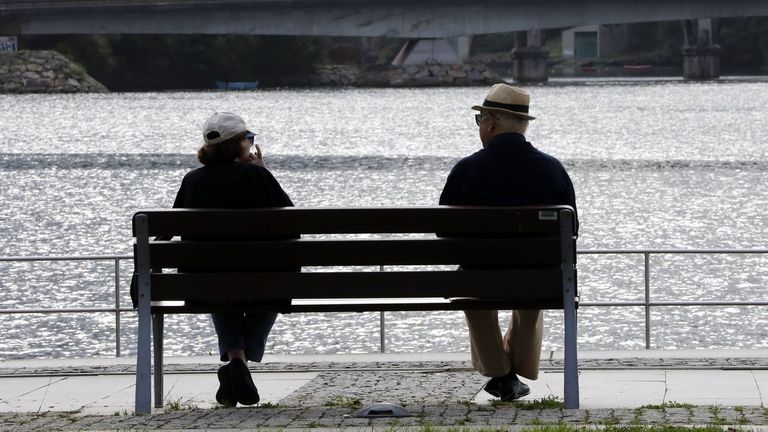 Los pensionistas mantendrán la subida de enero, algo más de 30 euros en Galicia
