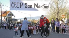 Carrera solidaria de alumnos de infantil y primaria del CEIP San Martio de Salcedo, en Pontevedra