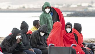 Supervivientes de la embarcación neumática rescatada con 43 personas a bordo en Lanzarote