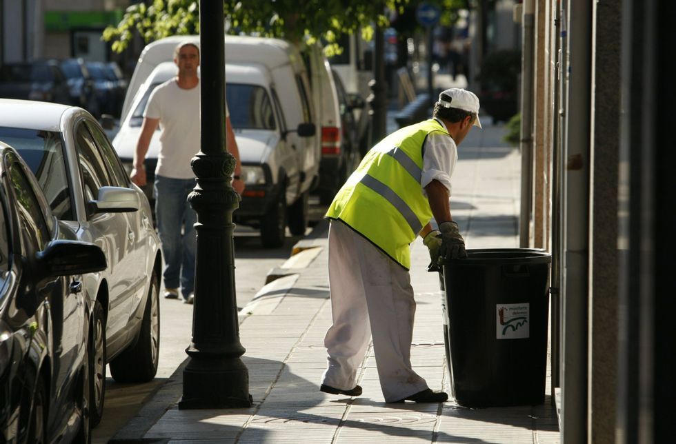 San Isidro viaja en carro en Paradela
