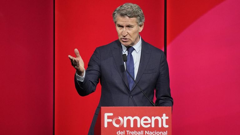 Feijoo pide apoyo a la patronal catalana para que Junts se sume a una moción de censura contra Sánchez