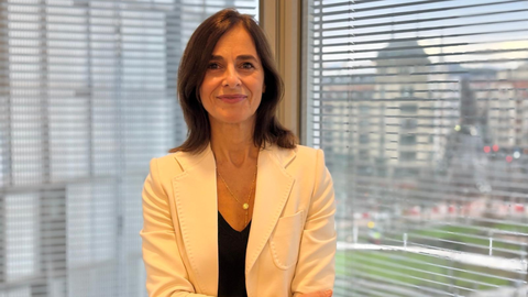 Macarena de Abiega, cuyo marido recibi� cuidados paliativos, echa en falta que esta atenci�n se ofrezca antes en enfermedades como�la ELA.