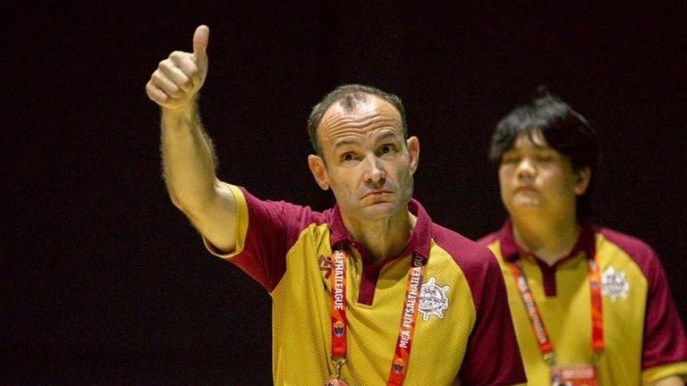 Juanma Marrube: «Adestrar en Tailandia foi unha experiencia brutal a todos os niveis»