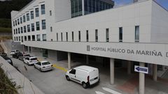 Foto de archivo de colas para el autocovid en el Hospital da Maria, en Burela