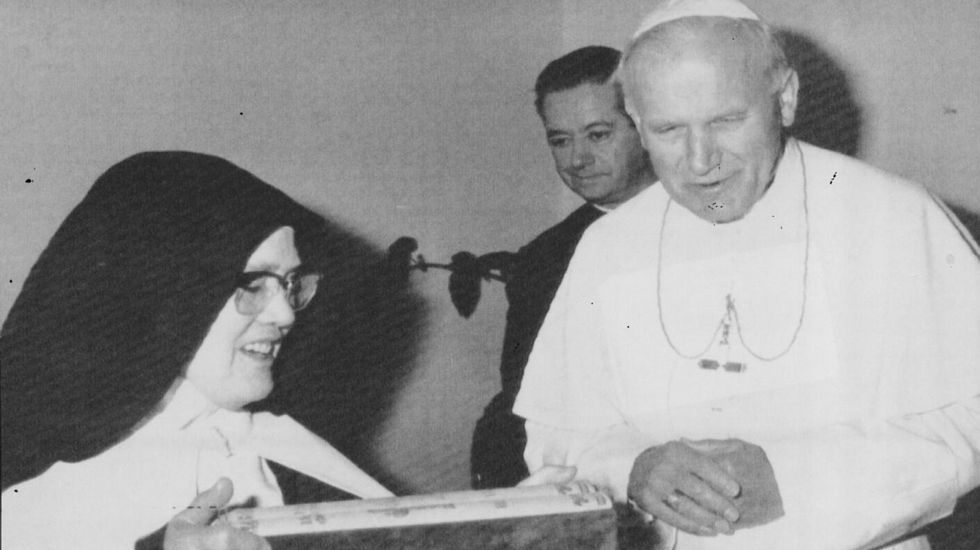 Juan Pablo II con sor Lucía
