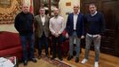 El alcalde recibi a representantes del mundo del piragismo.