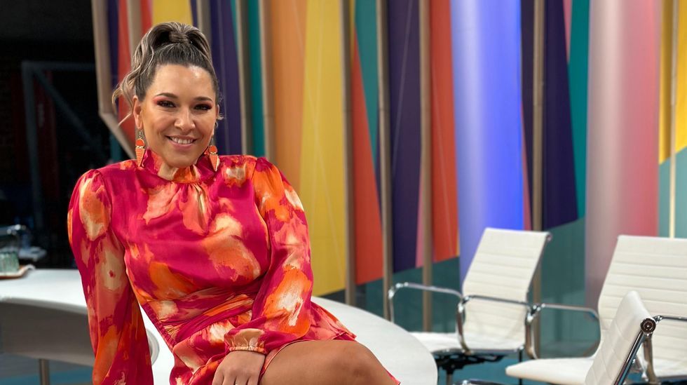 Tania Veiras lleva cantando sobre los escenarios desde que salió hace 11 años del «Recantos», del programa «Luar» y desde entonces su vida ha estado vinculada a la música y a la televisión.