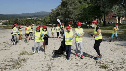 Programa Ludieduca de Jealsa y La Cruz Roja con motivo del da de los ocanos en Barraa y o Areal