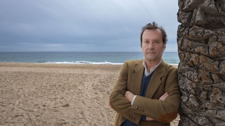 Marcos Giralt gana el premio de la Crítica con «Los ilusionistas»: «Aunque no venga acompañado de un millón de euros, me deja feliz y satisfecho»