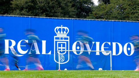 Entrenamiento del Real Oviedo en El Requex�n