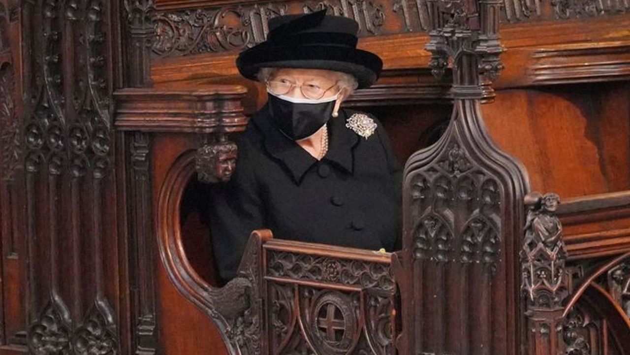 La reina Isabel, durante el funeral del duque de Edimburgo