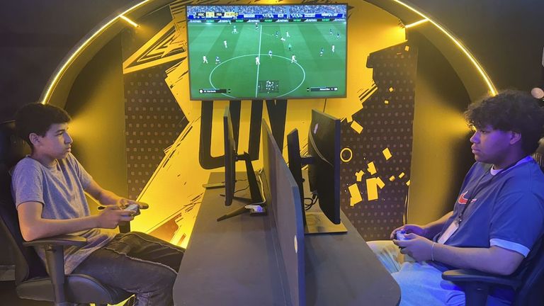 Robótica, tatuajes y mucha presencia del fútbol en la Morocco Gaming Expo
