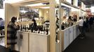En primer trmino, el puesto de Ribeira Sacra en Vinexpo Pars