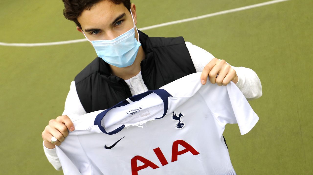 Las ruinas del gran centro comercial Dolce Vita.Instalaciones de Sentury Tires en Tailandia, modelo de referencia para la factor�a pontesa