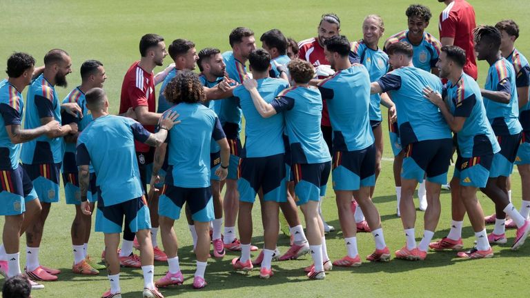 El verano se tiñe de rosa: el fenómeno tras las botas del Mundial