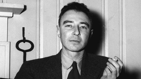 El cientfico Robert Oppenheimer, padre de la bomba atmica