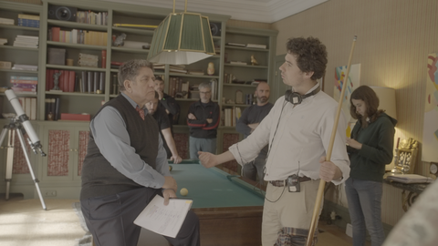 El salto al cine. Antonio Vicent durante el rodaje de �Aves de Corral�, el proyecto que naci� la misma noche que dej� su carrera como economista