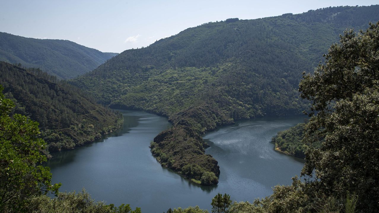 Un recorrido visual por la ruta de A Cubela.Plaza de Azcrraga de A Corua