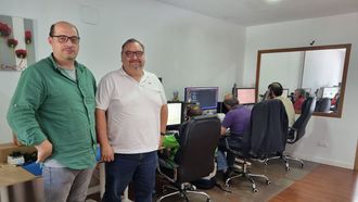 Daniel y Julio Brasa son los propietarios de Sered Hosting S.L., con sede en A Rúa de Valdeorras