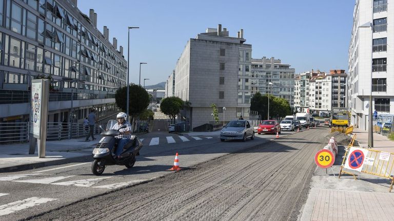 El plan de asfaltados avanza en Doce de Novembro y provocará restricciones a partir del lunes