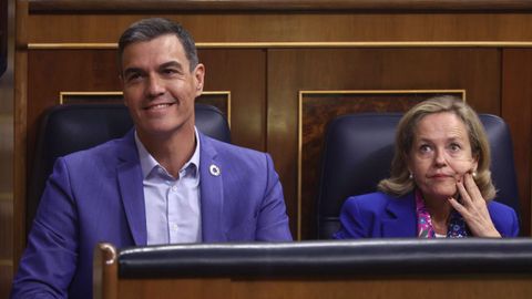 Pedro Snchez y Nadia Calvio en el Congreso de los Diputados.