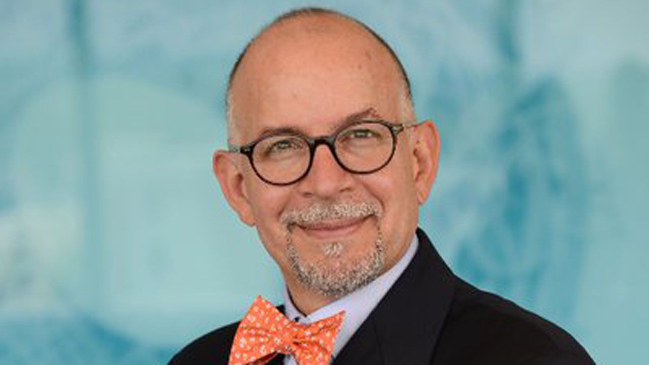 El doctor Asturias, un nuevo Fernando Simón