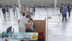 Vacunacin en el recinto ferial de Pontevedra
