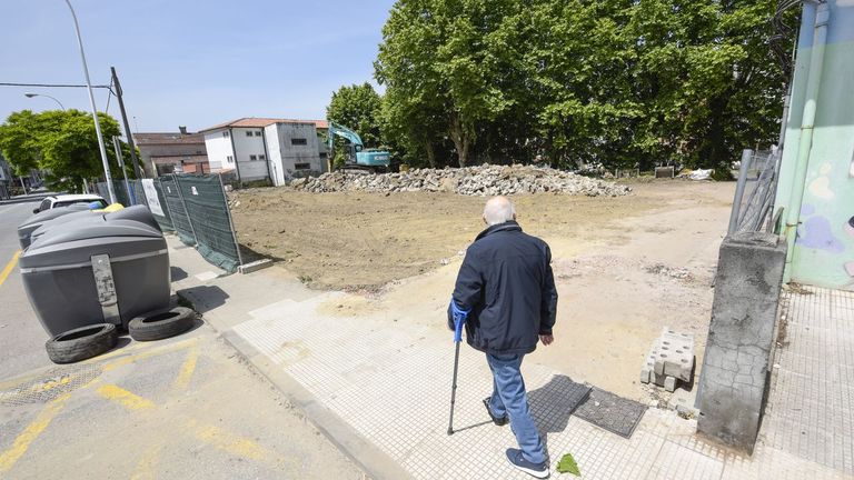 Completada la demolición de los chalés de Rosalía de Castro, que darán paso a una plaza pública