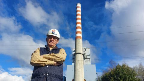 Lisardo Veiras Varela, de 67 años. Jubilado de Ordes y antiguo trabajador de Naturgy. Participó en la construcción de la chimenea y de la antigua central térmica de Meirama, Cerceda. Trabajó en la central 43 años.