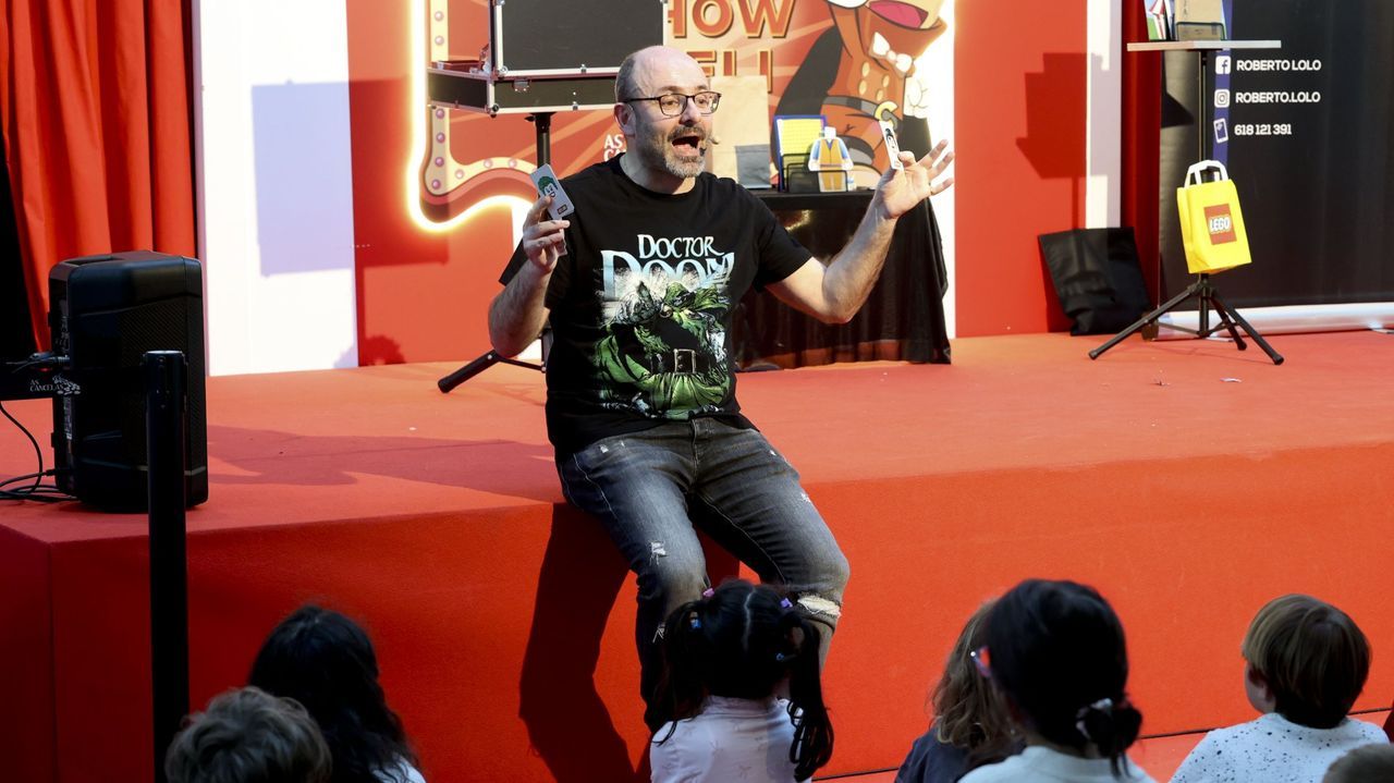 La celebraci�n del D�a del Pilar en Lugo, en im�genes.Roberto Lolo participa en el encuentro rural de magia en Sarria