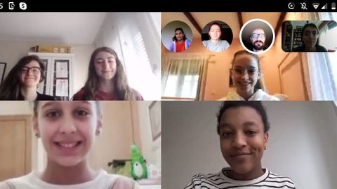 Integrantes de Tempo Novo ensayando por Skype