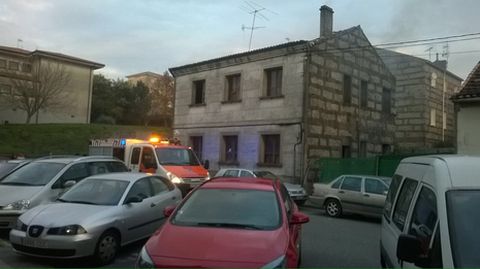 Incendio en una casa abandonada de Vilagarc�a