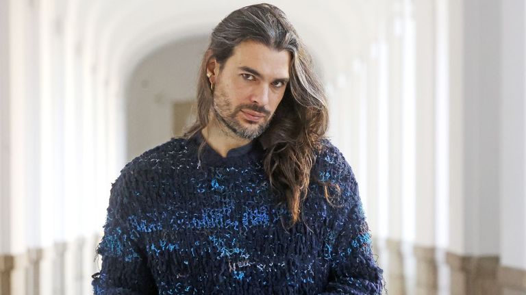 Oliver Laxe: «Son un túzaro dos Ancares, pero síntome capaz de seducir algún actor dos bos e rodar nos EE.UU.»