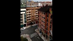 Barrio del Mil�n, donde una vecina ha salido al balc�n a tocar su trompeta