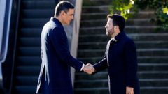 Pere Aragonès y Pedro Sánchez al comienzo de la cumbre hispano-francesa
