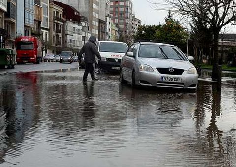 Vilagarca ya sufri varias inundaciones importantes por el desbordamiento de O Con. 