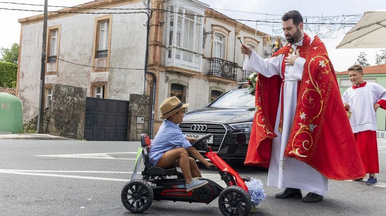 Procesión, bendición, pregón, premios... El San Cristovo de Baio, ¡en imágenes!