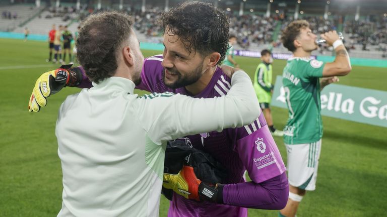 Parera, a por su sexta portería a cero en un «partido redondo» que brindar al racinguismo en A Malata