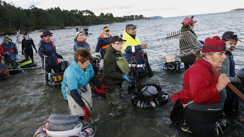 Los mariscadores de la Ria de Noia vuelven a trabajar