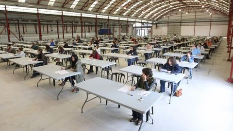 Multitudinario examen en FIMO para la cobertura de una plaza de auxiliar administrativo para el Concello de Ferrol en 2013