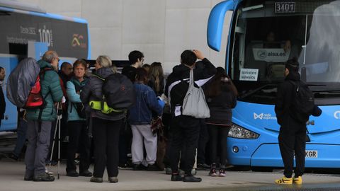 Pasajeros esperando en Santiago