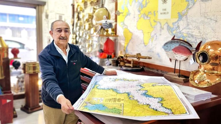 La empresa que calibra las agujas de las bitácoras para evitar naufragios