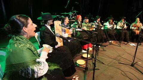 Encontro de embarcacions tradicionais en cabo de Cruz