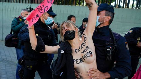 La polica detiene a activistas de Femen